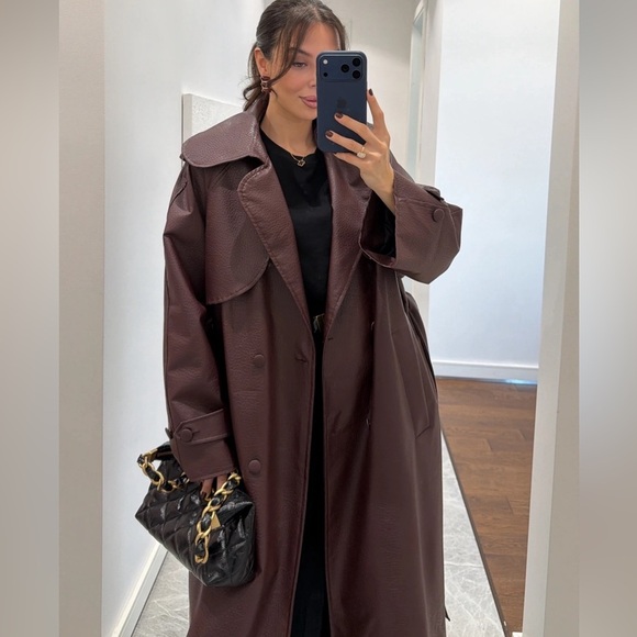 Elegant Burgundy Women's Trench Coat - Picture 8 of 9